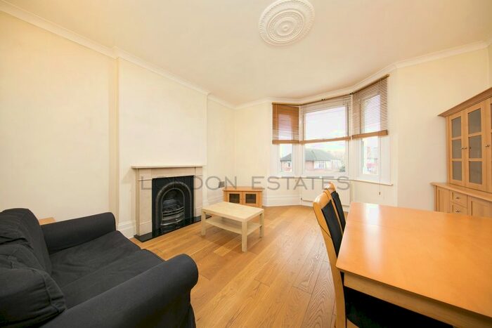 1 Bedroom Flat To Rent In Grantham Court, Friars Place Lane, Acton, W3