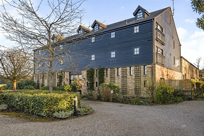 2 Bedroom Flat To Rent In Chine Farm Place, Main Road, Knockholt, Kent, TN14