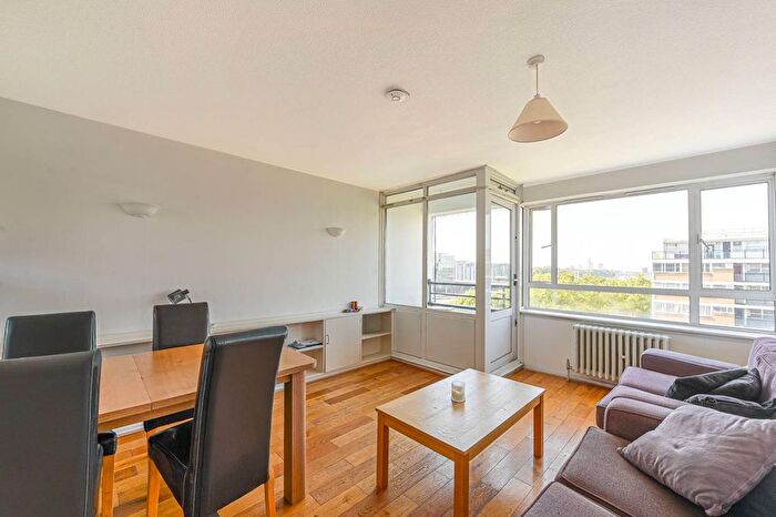 2 Bedroom Flat To Rent In Churchill Gardens, Pimlico, London, SW1V