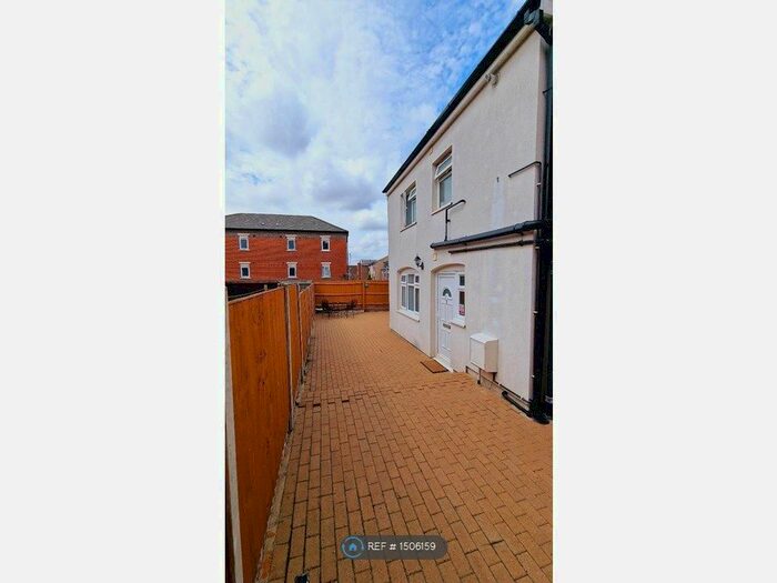 1 Bedroom End Of Terrace House To Rent In Jubilee Street, Luton, LU2