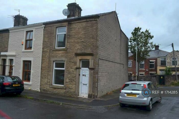 3 Bedroom End Of Terrace House To Rent In Progress Street, Darwen, BB3