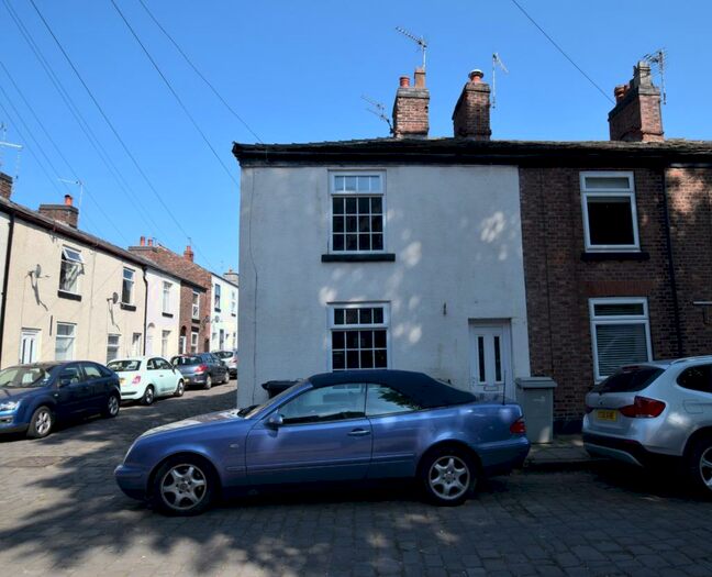 3 Bedroom Property To Rent In Great Queen Street, Macclesfield, SK11