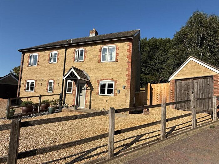 4 Bedroom Cottage For Sale In Main Road, Chillerton, Newport, PO30