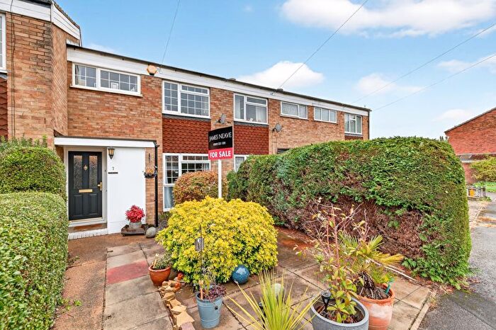 3 Bedroom Terraced House For Sale In Marlborough Close, Hersham, KT12