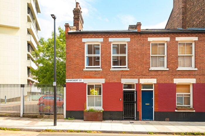 1 Bedroom End Of Terrace House For Sale In Canrobert Street, London, E2