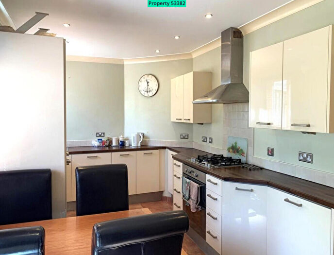 3 Bedroom Semi Detached House To Rent In Haven Avenue, Stoke-on-Trent, ST6