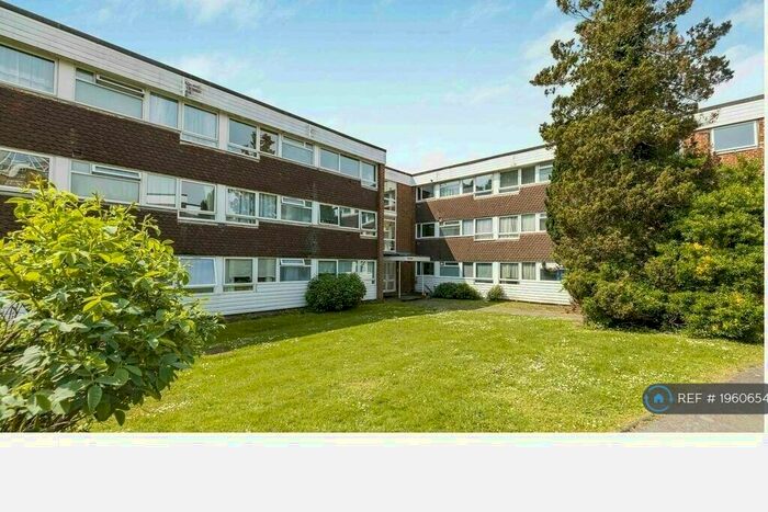 2 Bedroom Flat To Rent In Phyllis House, Croydon, CR0