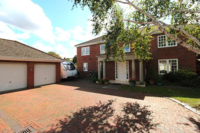5 Bedroom Detached House For Sale In St Josephs Close, Olney, MK46