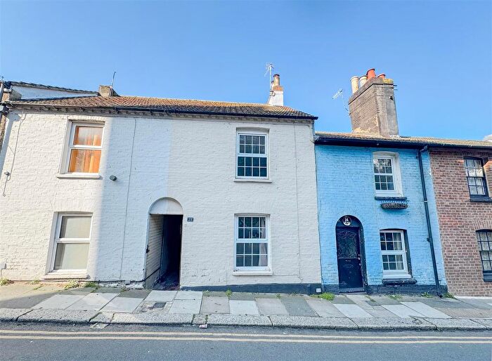 2 Bedroom Terraced House For Sale In Stonefield Road, Hastings, TN34