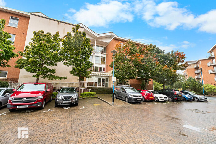 3 Bedroom Apartment For Sale In Capri House, Lynton Court, Cardiff, CF10