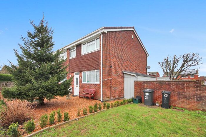4 Bedroom End Of Terrace House For Sale In Dacombe Drive, Poole, Dorset, BH16