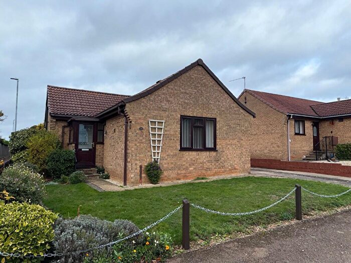 2 Bedroom Detached Bungalow For Sale In Andrews Place, Hunstanton, Norfolk, PE36
