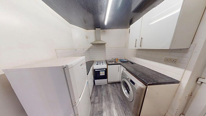 1 Bedroom Terraced House To Rent In Fearnside Street, Off Hollings Road, BD8