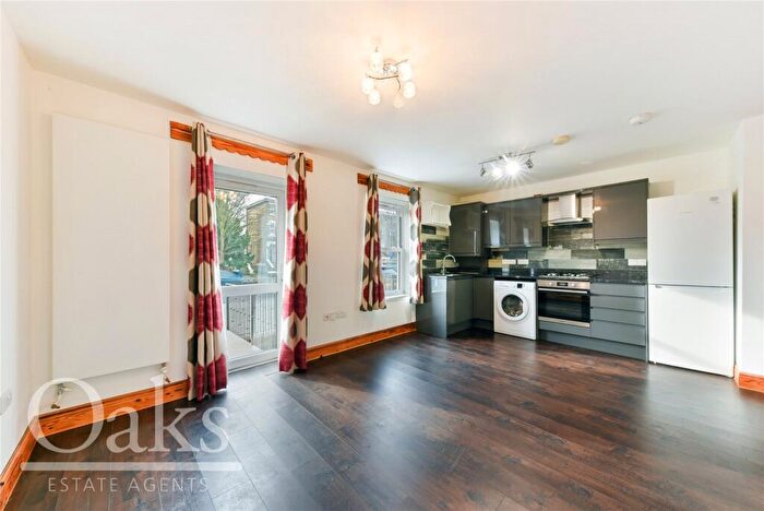 3 Bedroom Apartment To Rent In Lower Addiscombe Road, Addiscombe, CR0