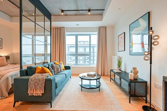 Studio For Sale In Goodluck Hope, Canary Wharf, E14