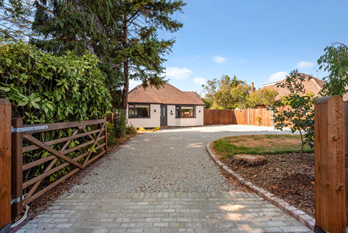 3 Bedroom Detached Bungalow For Sale In Locks Heath Park Road, Locks Heath, SO31