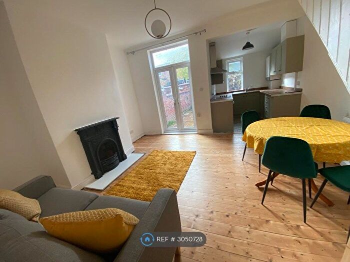 2 Bedroom Terraced House To Rent In Yew Tree Road, Manchester, M14