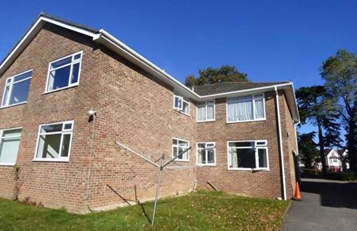 2 Bedroom Property To Rent In Talbot Avenue, Barrington Court, BH3