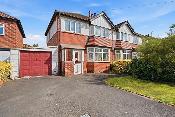 3 Bedroom Semi-Detached House For Sale In Green Drive, Timperley, Altrincham, Greater Manchester, WA15