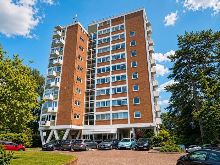 2 Bedroom Apartment To Rent In Woking, Surrey, GU22