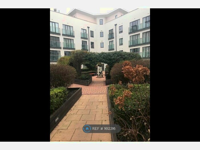 1 Bedroom Flat To Rent In Holford Way, London, SW15