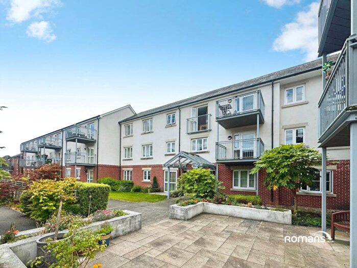 1 Bedroom Apartment For Sale In Southern Road, Basingstoke, Hampshire, RG21