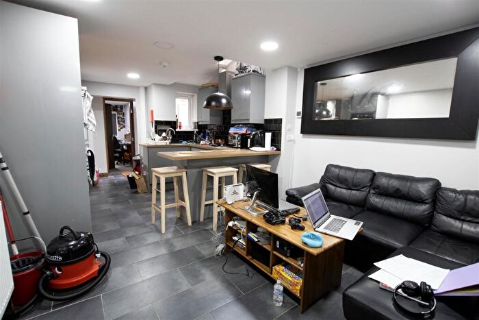 6 Bedroom House To Rent In Teignmouth Road, Birmingham, West Midlands, B29