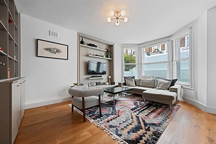 2 Bedroom Flat For Sale In Sinclair Road, London, W14