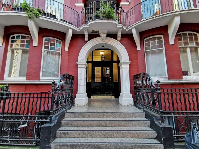 4 Bedroom Flat To Rent In Transept Street, Marylebone, NW1