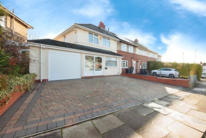 3 Bedroom House For Sale In Holcombe Road, Birmingham, West Midlands, B11