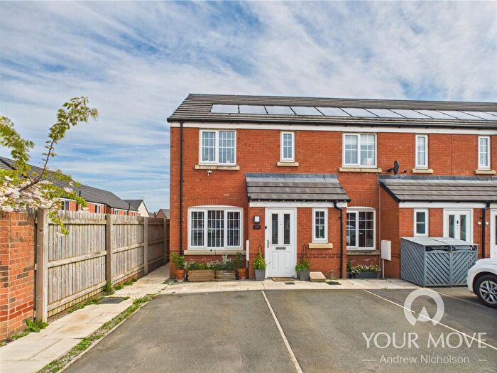 3 Bedroom End Of Terrace House For Sale In Sundew Road, Shavington, Crewe, Cheshire, CW2