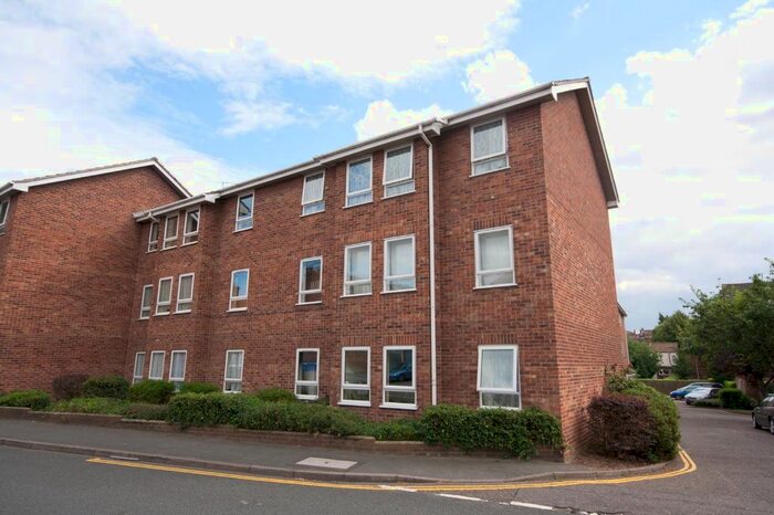 2 Bedroom Flat To Rent In Howard Mews, Norwich, NR3