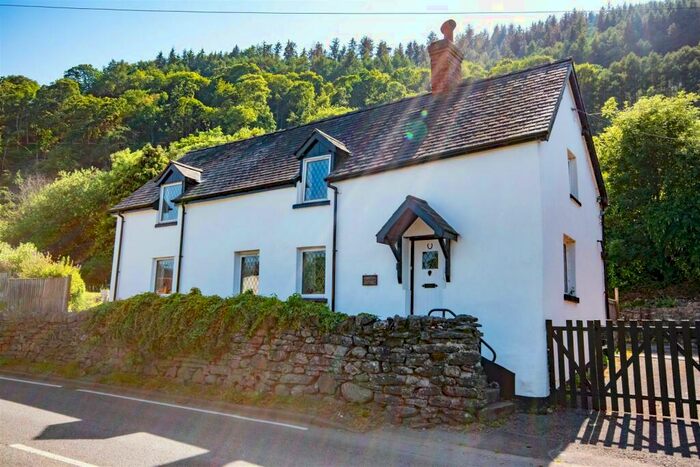 3 Bedroom Cottage For Sale In Berwyn Street, Llangollen, LL20