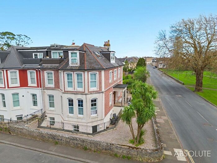2 Bedroom Flat For Sale In St. Albans Road, Torquay, TQ1