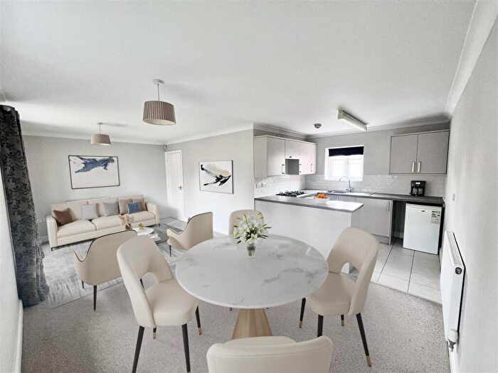 2 Bedroom Coach House For Sale In Birmingham Road, Stratford-Upon-Avon, CV37