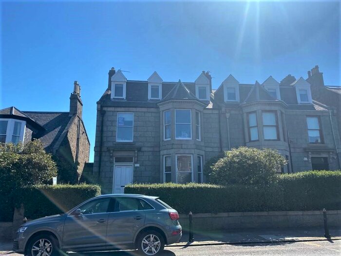 2 Bedroom Flat To Rent In Great Western Road, West End, Aberdeen, AB10