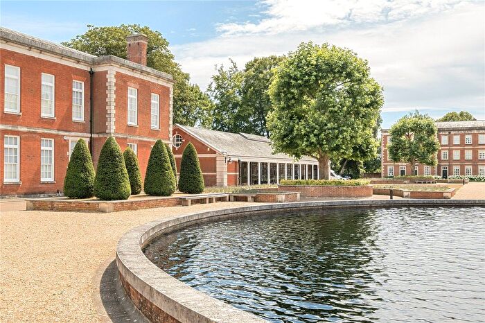 2 Bedroom End Of Terrace House To Rent In Peninsula Square, Winchester, Hampshire, SO23