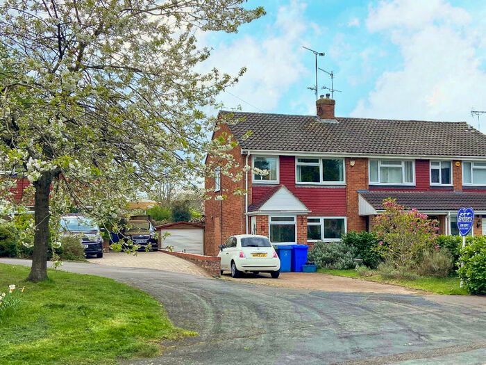 3 Bedroom Semi-Detached House To Rent In Abbey Way, Farnborough, Hampshire, GU14