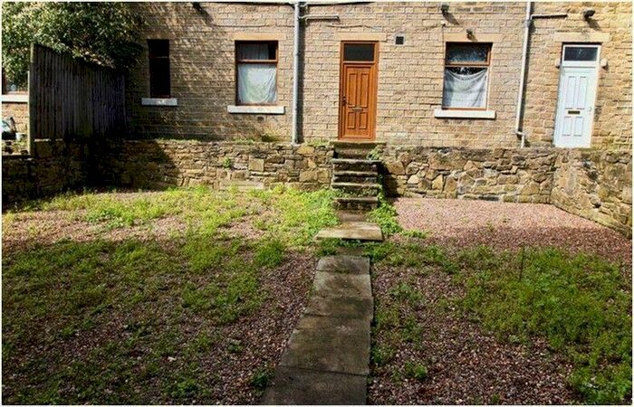 1 Bedroom Terraced House To Rent In Moorend Road, Crosland Moor, Huddersfield HD4