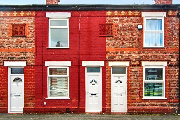 2 Bedroom Property To Rent In Collin Street, Warrington, WA5