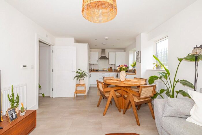 2 Bedroom Flat For Sale In Aspen Drive, Cribbs Causeway, BS10