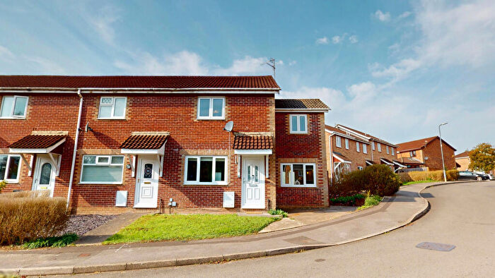3 Bedroom End Of Terrace House For Sale In Pinecrest Drive, Thornhill, Cardiff, CF14