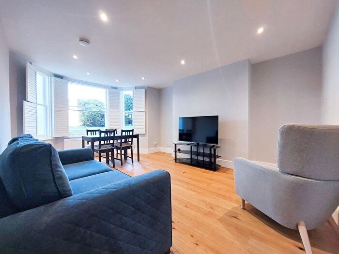 2 Bedroom Flat To Rent In Windsor Road, London, W5