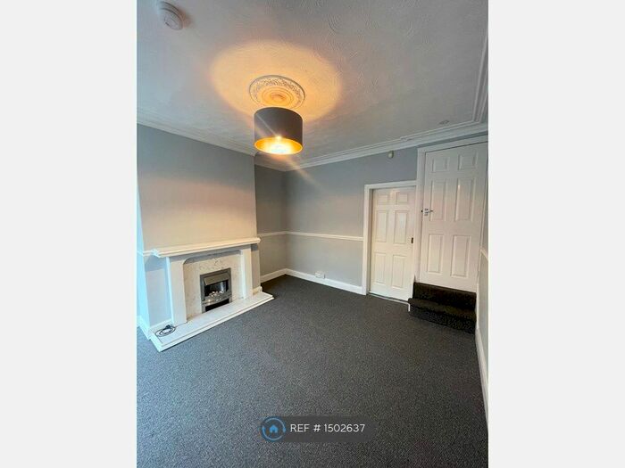 3 Bedroom Terraced House To Rent In Cross Flatts Terrace, Leeds, LS11