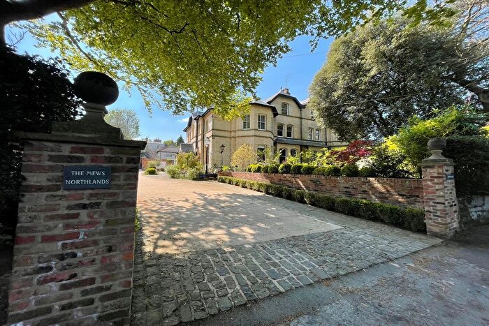 2 Bedroom Flat For Sale In Grey Road, Altrincham, WA14