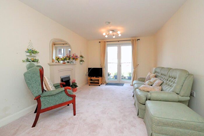 1 Bedroom Retirement Property For Sale In Adlington House, Moorside Road, Urmston, Manchester, M41