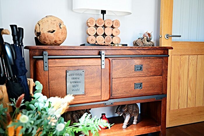 4 Bedroom Country House For Sale In Seven Acres, Kilwinning, KA13