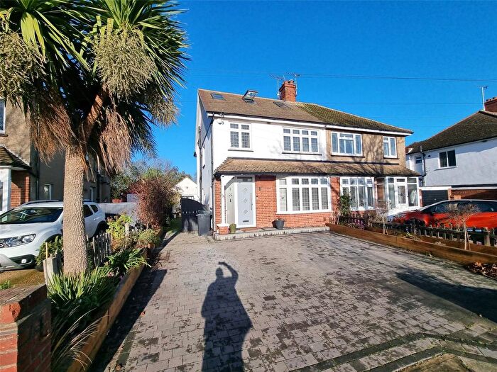 5 Bedroom Semi Detached House For Sale In Poynings Avenue, Southend-On-Sea, Essex, SS2