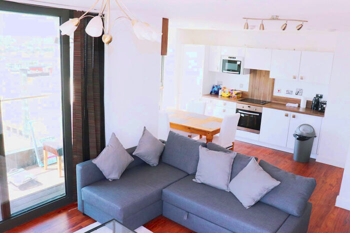 2 Bedroom Apartment To Rent In Connaught Heights, Agnes George Walk, London, E16