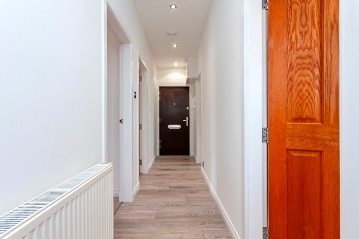 2 Bedroom Flat To Rent In Hilton Drive, Hilton, Aberdeen, AB24